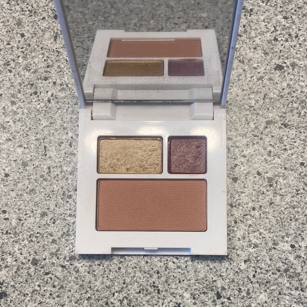 Clinique Eyeshadow Palette with Gold and Brown Hues